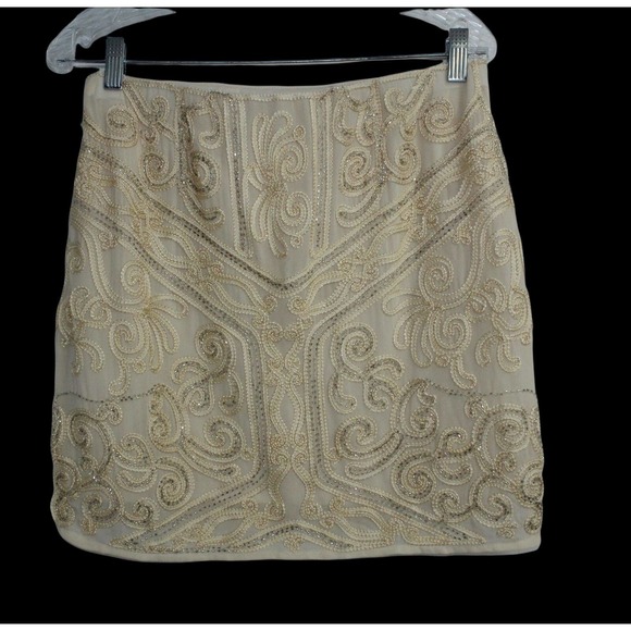 Verty Women's Size Large Embroidered Yellow Mini Skirt - Picture 10 of 10